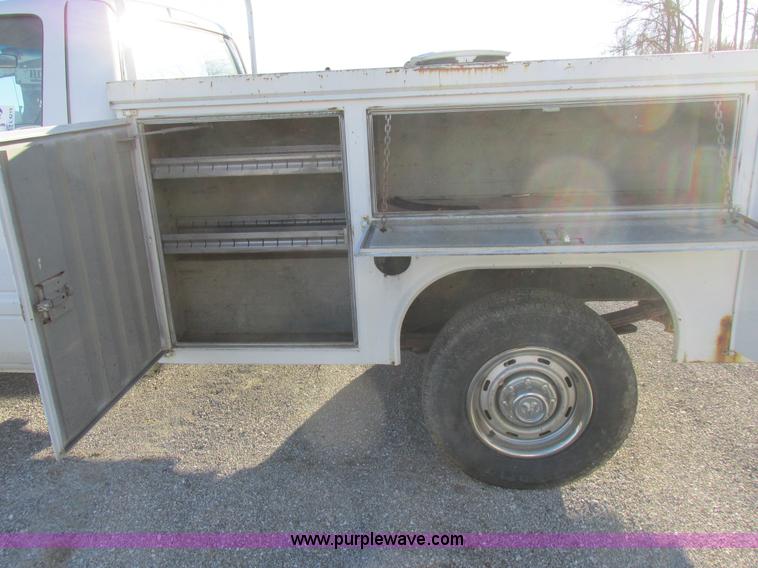 image for item L4219 1999 Dodge Ram 2500 utility truck