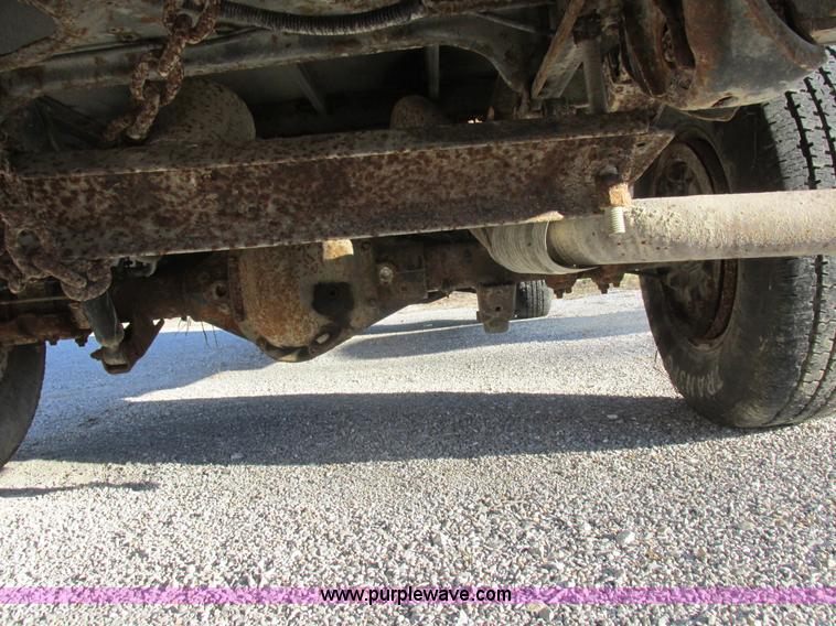 image for item L4219 1999 Dodge Ram 2500 utility truck