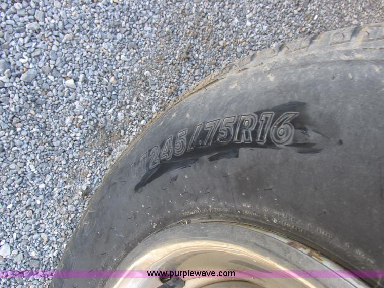 image for item L4219 1999 Dodge Ram 2500 utility truck