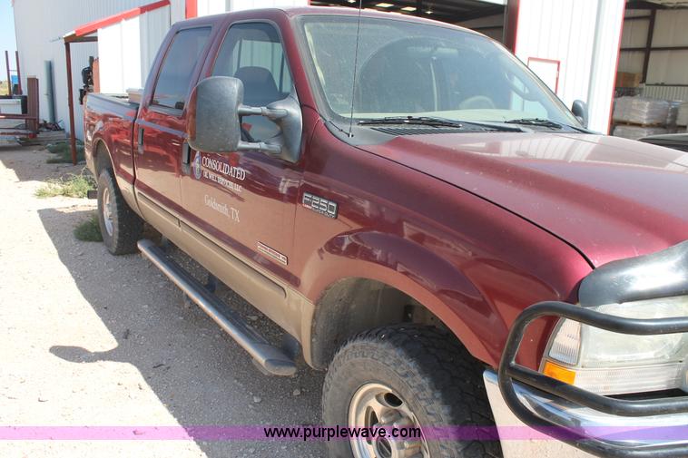 image for item L4454 2004 Ford F250 Super Duty pickup truck