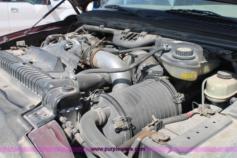 image for item L4454 2004 Ford F250 Super Duty pickup truck