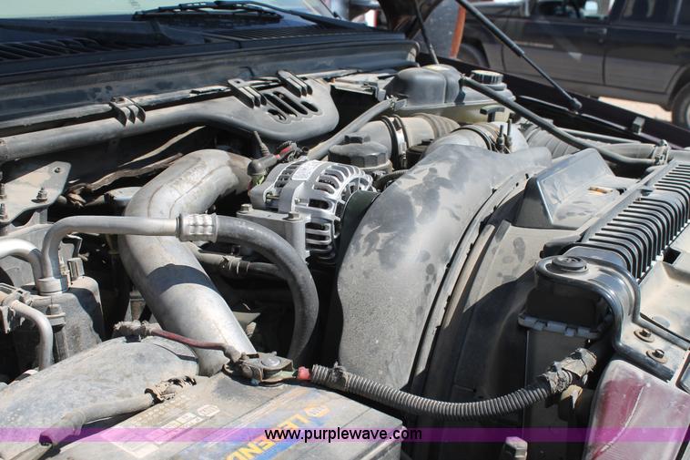 image for item L4454 2004 Ford F250 Super Duty pickup truck