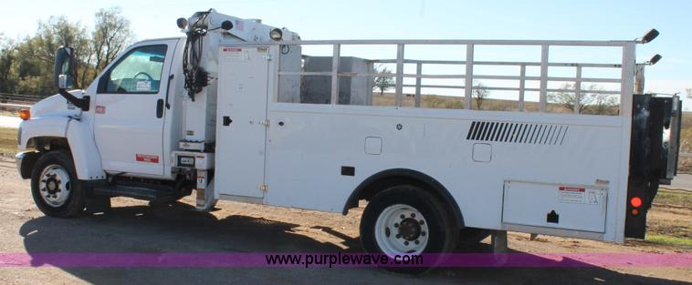 image for item L4476 2005 Chevrolet C5500 service truck