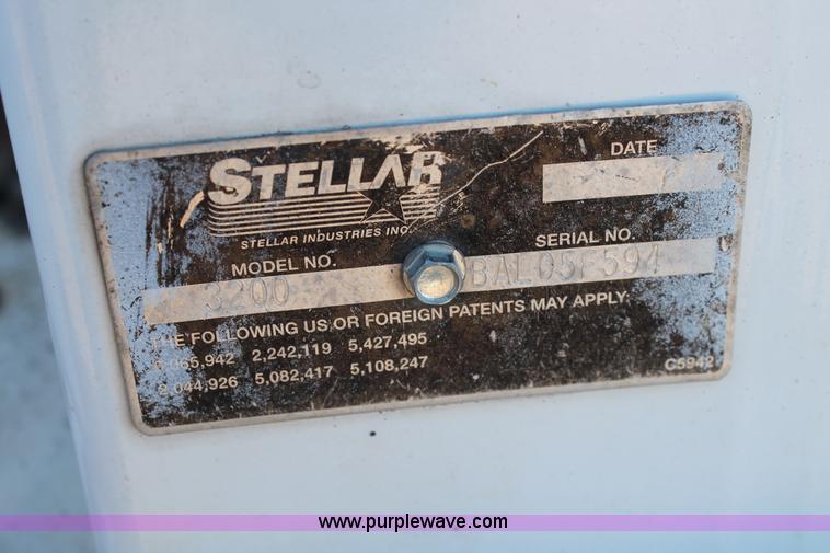 image for item L4476 2005 Chevrolet C5500 service truck