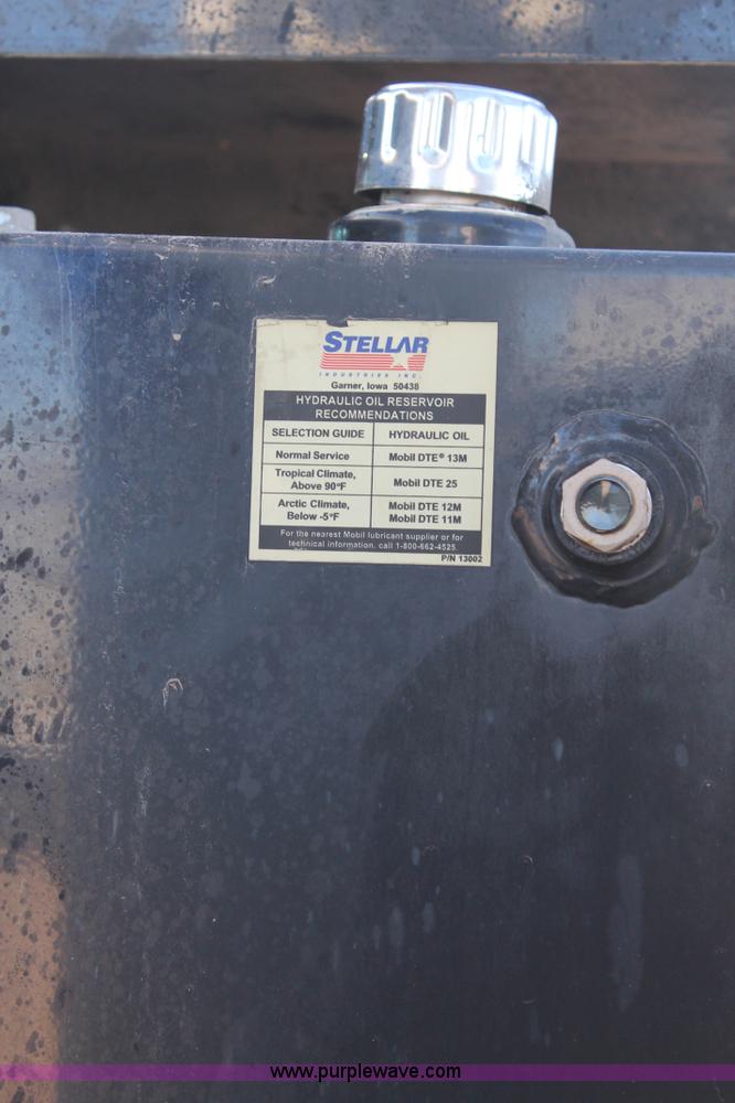 image for item L4476 2005 Chevrolet C5500 service truck