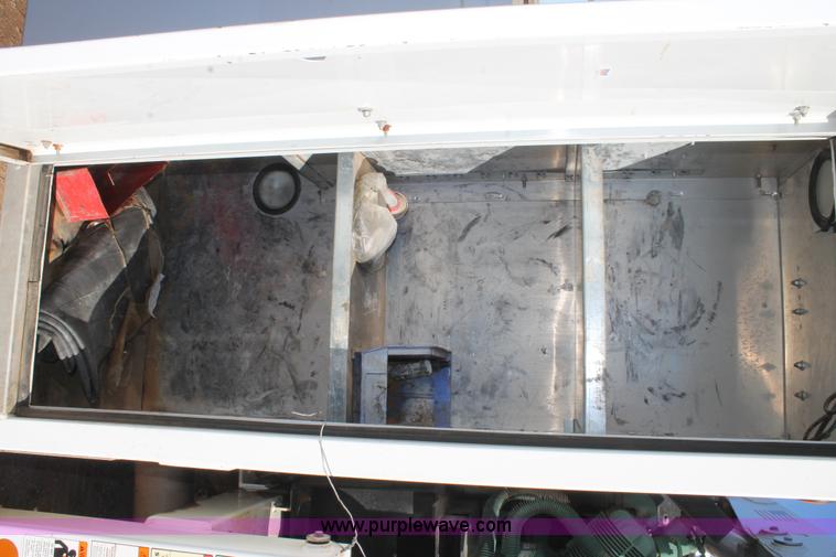 image for item L4476 2005 Chevrolet C5500 service truck