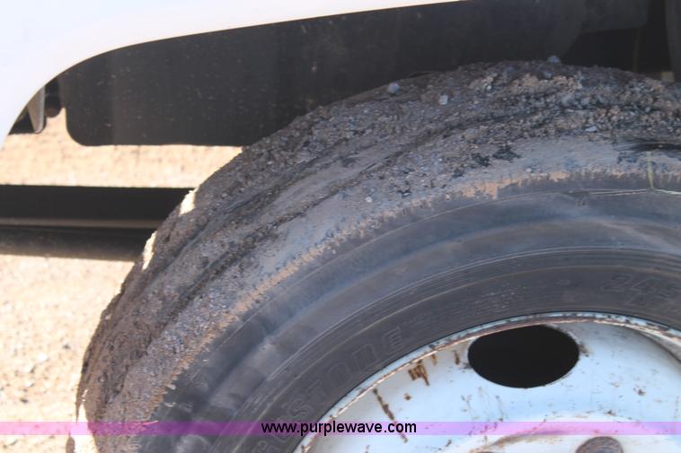 image for item L4476 2005 Chevrolet C5500 service truck