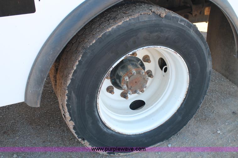 image for item L4476 2005 Chevrolet C5500 service truck