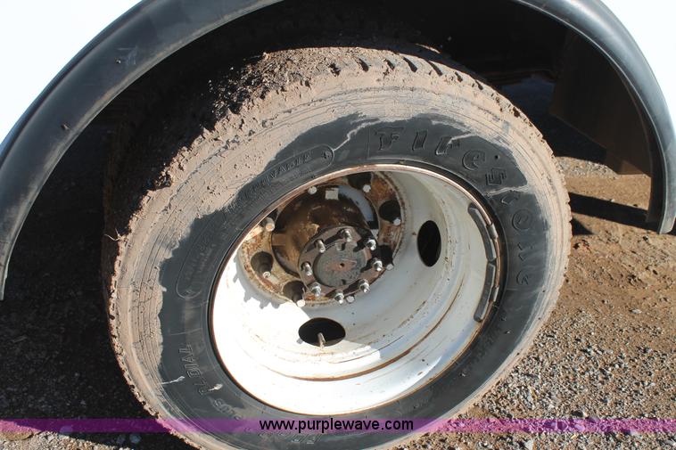 image for item L4476 2005 Chevrolet C5500 service truck