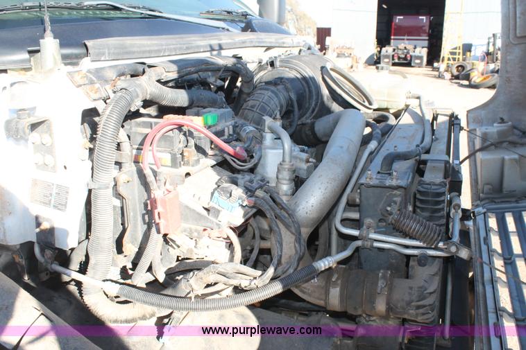 image for item L4476 2005 Chevrolet C5500 service truck
