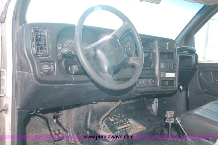 image for item L4476 2005 Chevrolet C5500 service truck