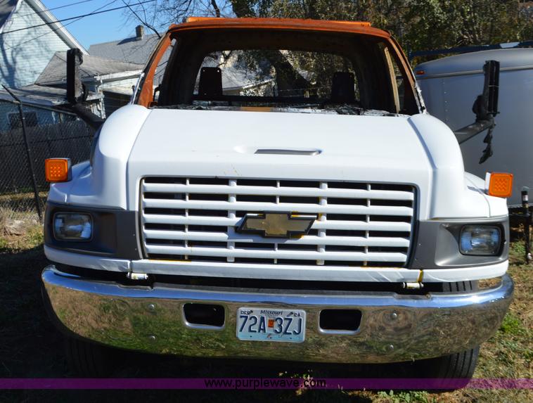 image for item L4508 2006 Chevrolet rollback truck