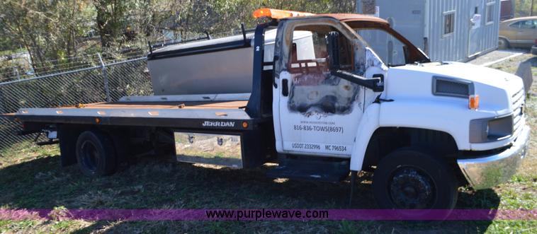 image for item L4508 2006 Chevrolet rollback truck