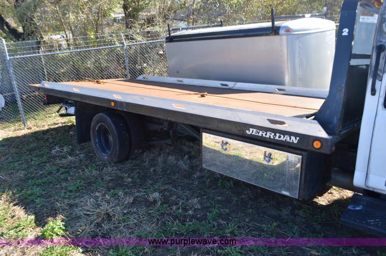 image for item L4508 2006 Chevrolet rollback truck