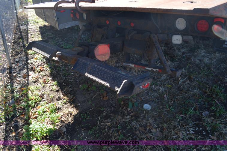 image for item L4508 2006 Chevrolet rollback truck