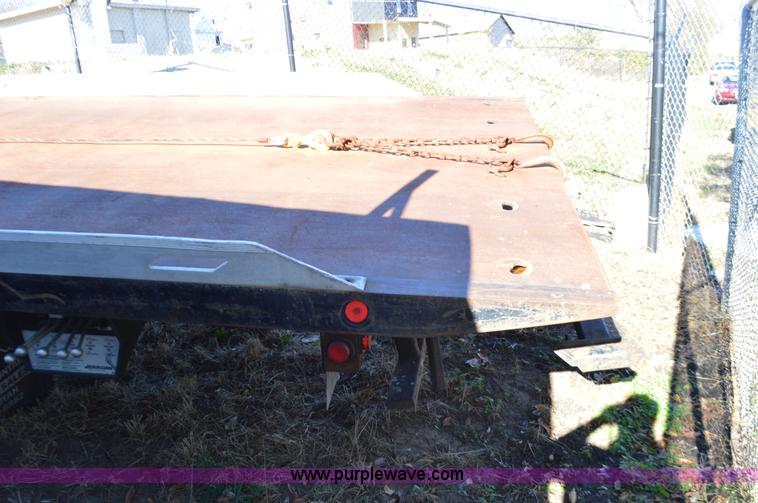 image for item L4508 2006 Chevrolet rollback truck