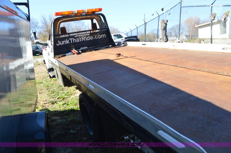 image for item L4508 2006 Chevrolet rollback truck