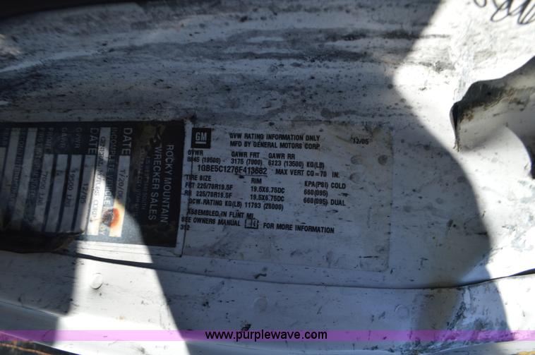 image for item L4508 2006 Chevrolet rollback truck