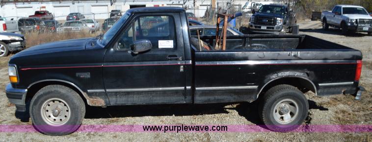image for item L4510 1994 Ford F150 pickup truck