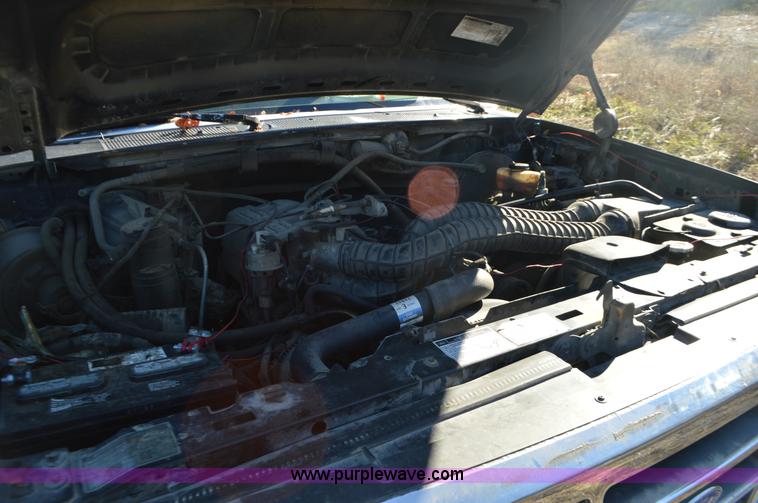 image for item L4510 1994 Ford F150 pickup truck