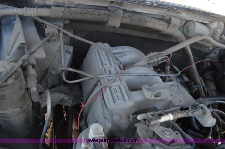 image for item L4510 1994 Ford F150 pickup truck