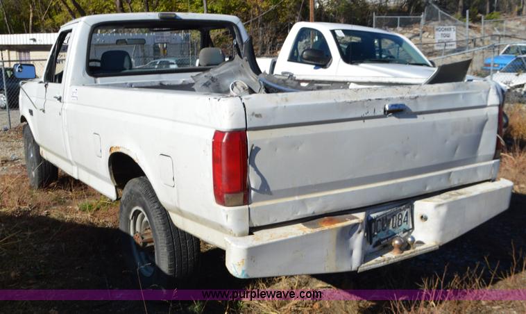 image for item L4514 1993 Ford F250 pickup truck
