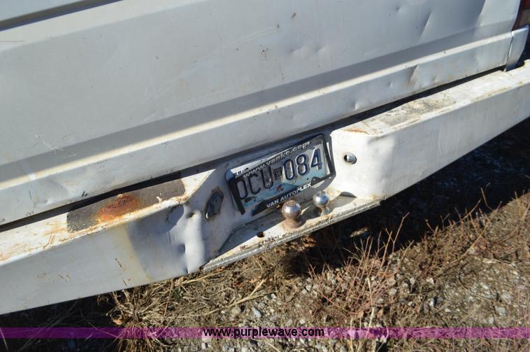 image for item L4514 1993 Ford F250 pickup truck