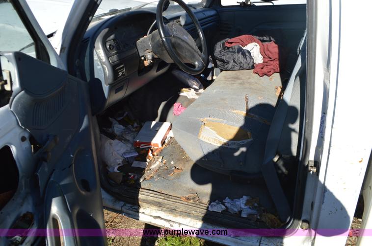 image for item L4514 1993 Ford F250 pickup truck