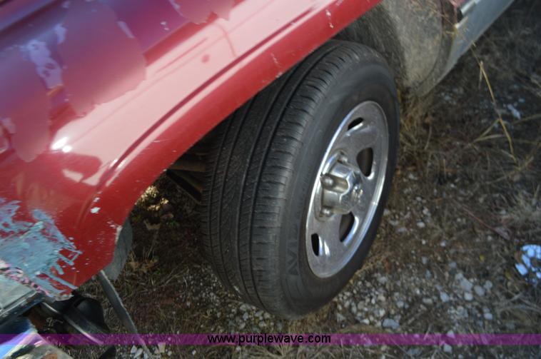 image for item L4517 1995 Dodge Ram 1500 pickup truck