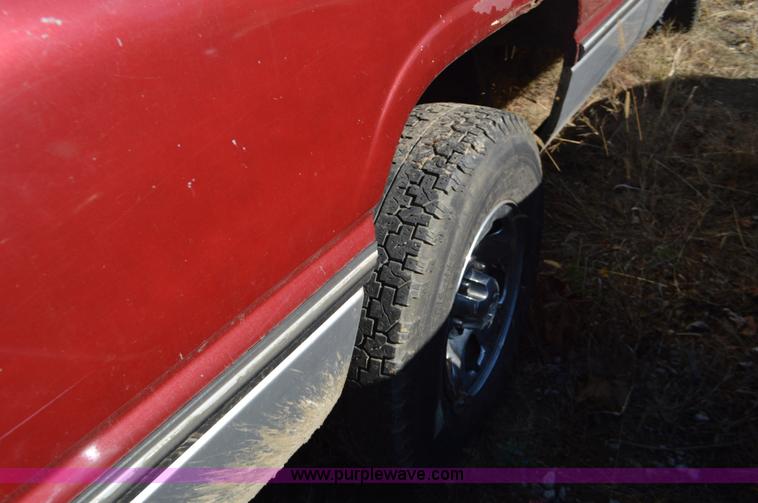 image for item L4517 1995 Dodge Ram 1500 pickup truck
