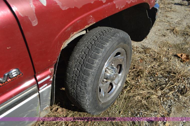 image for item L4517 1995 Dodge Ram 1500 pickup truck