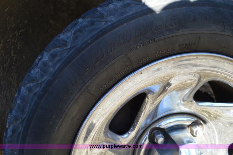 image for item L4517 1995 Dodge Ram 1500 pickup truck