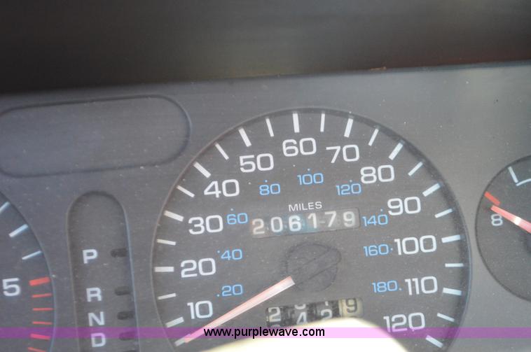 image for item L4517 1995 Dodge Ram 1500 pickup truck