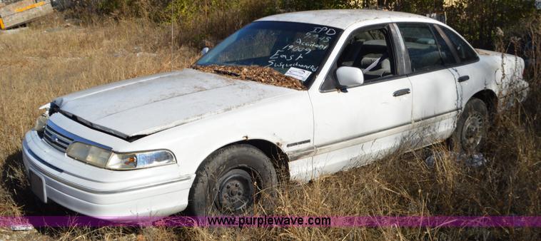 image for item L4520 1993 Ford Crown Victoria