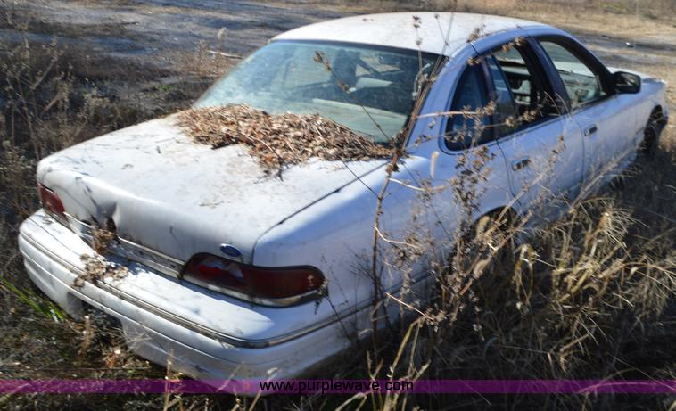 image for item L4520 1993 Ford Crown Victoria