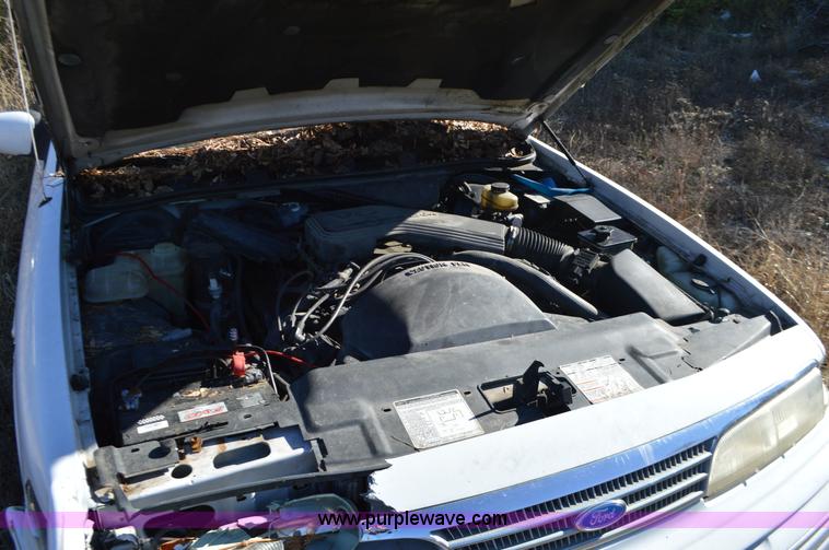 image for item L4520 1993 Ford Crown Victoria