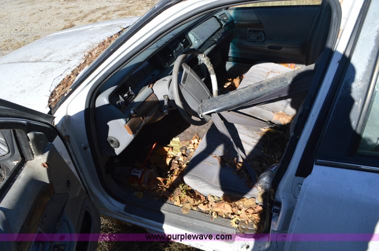 image for item L4520 1993 Ford Crown Victoria