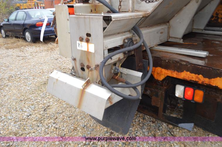 image for item L4545 2003 Chevrolet Silverado 3500 dump bed truck