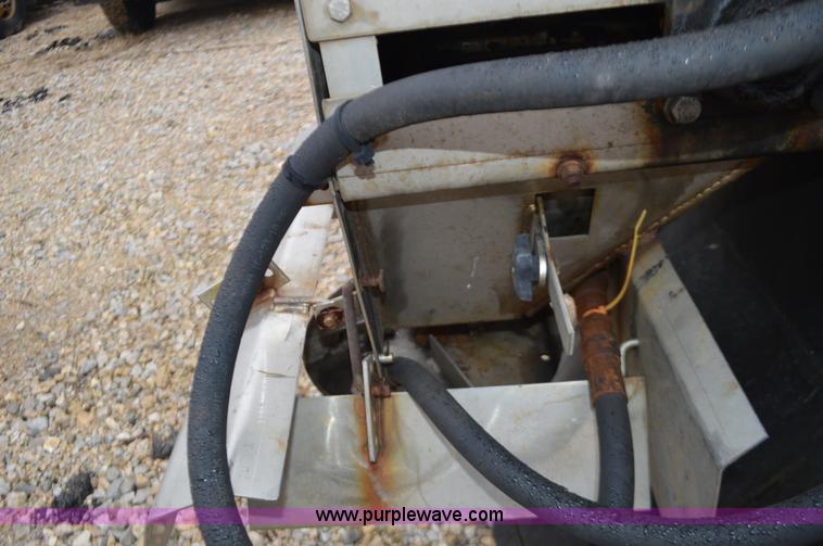 image for item L4545 2003 Chevrolet Silverado 3500 dump bed truck