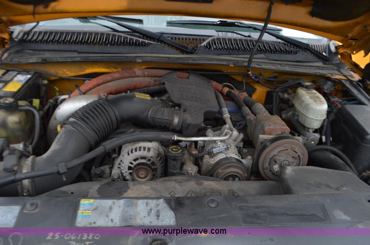 image for item L4545 2003 Chevrolet Silverado 3500 dump bed truck