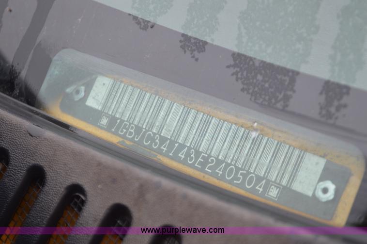 image for item L4545 2003 Chevrolet Silverado 3500 dump bed truck