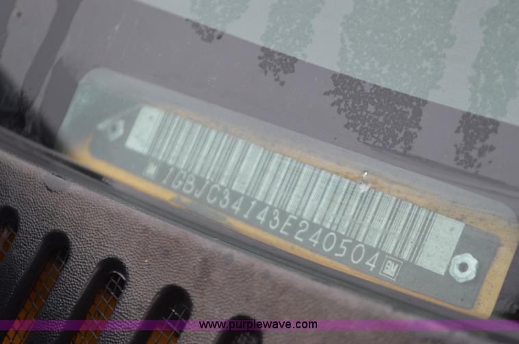 image for item L4545 2003 Chevrolet Silverado 3500 dump bed truck