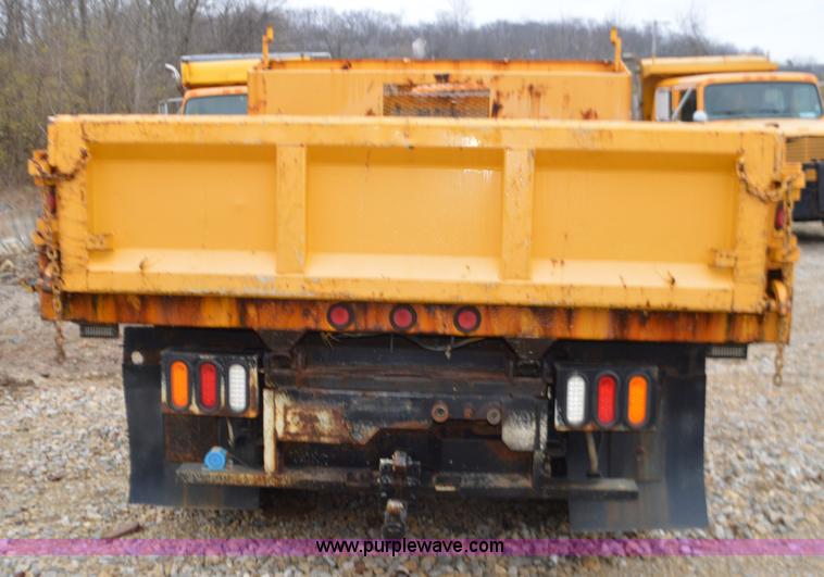 image for item L4548 2003 Chevrolet Silverado 3500 dump bed truck