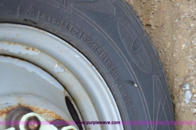 image for item L4548 2003 Chevrolet Silverado 3500 dump bed truck