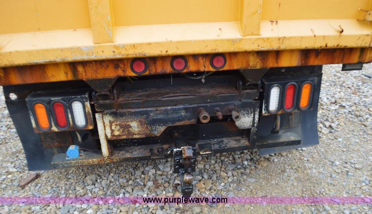 image for item L4548 2003 Chevrolet Silverado 3500 dump bed truck