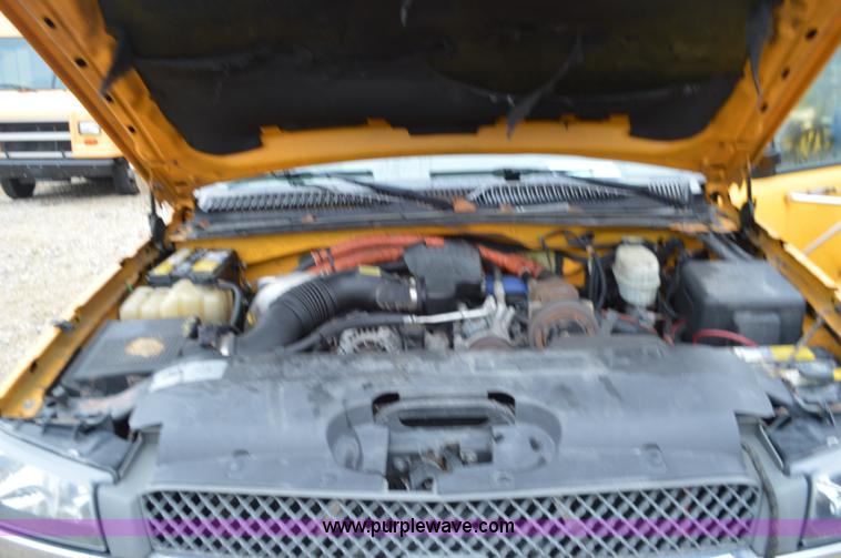 image for item L4548 2003 Chevrolet Silverado 3500 dump bed truck