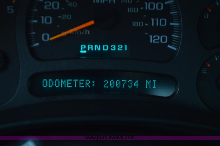 image for item L4548 2003 Chevrolet Silverado 3500 dump bed truck