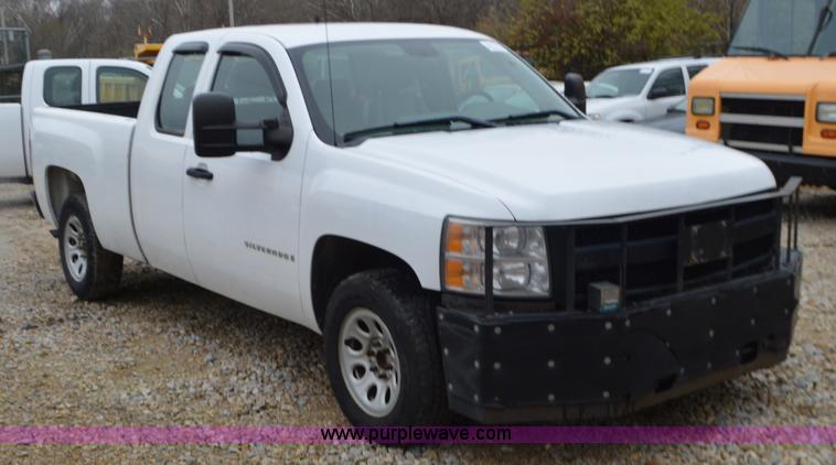 image for item L4552 2009 Chevrolet Silverado 1500 Ext. Cab pickup truck