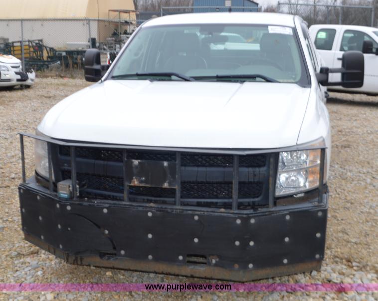 image for item L4552 2009 Chevrolet Silverado 1500 Ext. Cab pickup truck