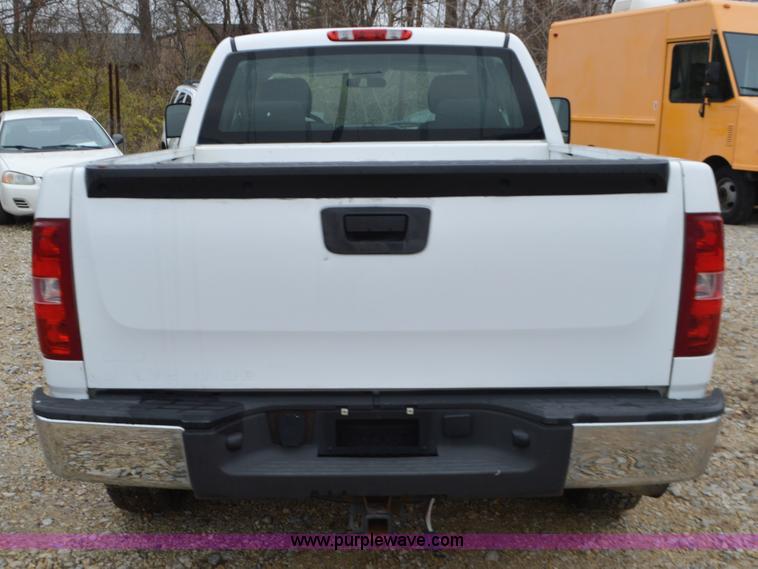 image for item L4553 2009 Chevrolet Silverado 1500 Ext. Cab pickup truck